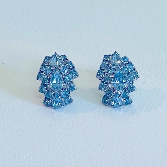 Vintage MCM 50s Blue Rhinestone Cluster Screw-Back Earrings Special Occasion - Picture 5 of 12